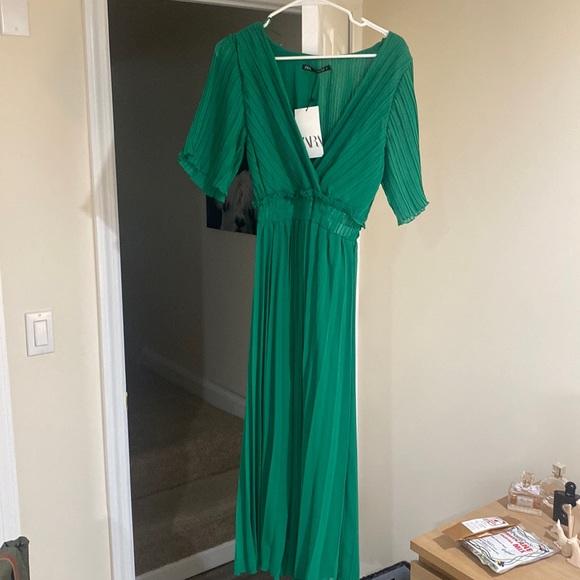 Zara | Dresses | Long Pleated Green Zara Dress | Poshmark